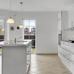 Lovely In With Kitchen *