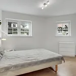 度假居 Lovely In With Kitchen
