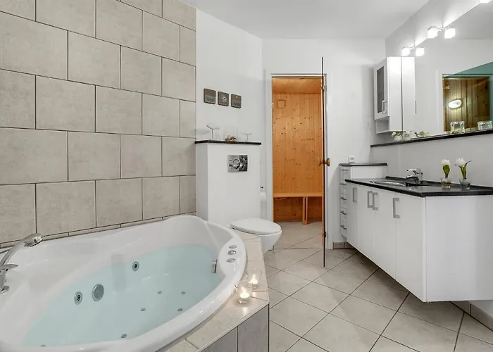 Lovely In With Kitchen