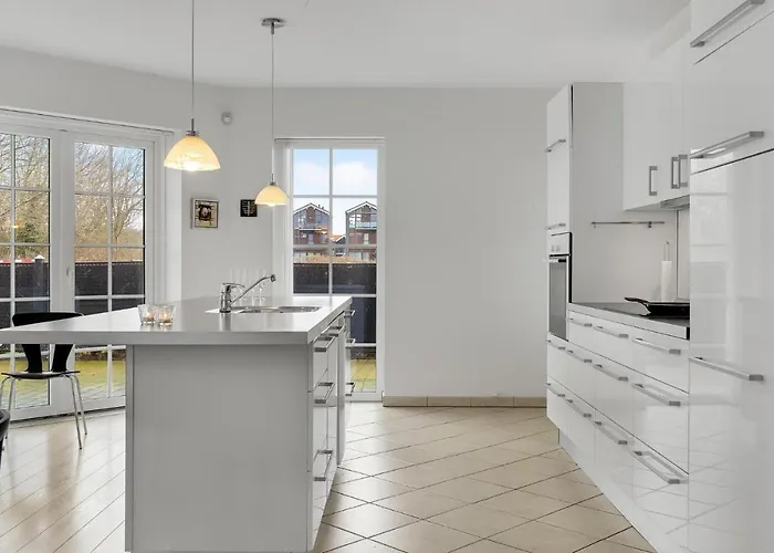 Lovely In With Kitchen *