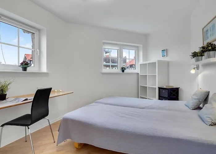 Lovely In With Kitchen *